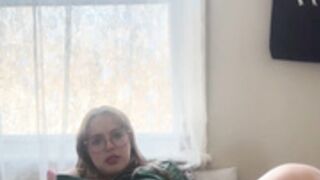 tiktoker creamyranchgirl  JOI