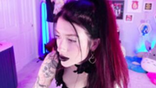 KasaraWood_MyFreeCams_2024-02-02_04-46-37 - 1of2