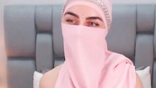 Aliah_Manzur_Flirt4Free_2024-02-01_18-35-01