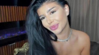 moniqueeass - 90154620