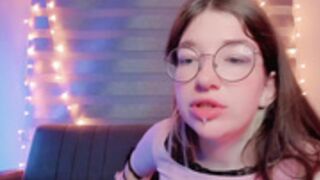 alicekaneky_xx (facial: 15:31)