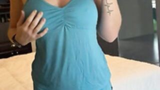 Chloee fitgamer masturbation with a buttplug