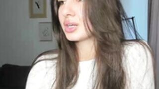 Indianbeauty20 fingers herself and show feet