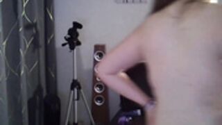 Jixxy curvy french sucks a dick