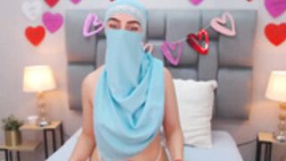 Aliah_Manzur_Flirt4Free_2024-02-13_16-46-45