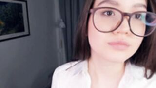 lindsy_xo in college uniform