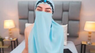 Aliah_Manzur_Flirt4Free_2024-02-20_15-29-56