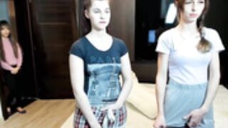 zt0_   3 girls    female_chaturbate