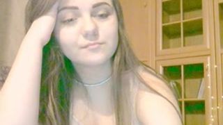 Kitty_C@sino pulls them out