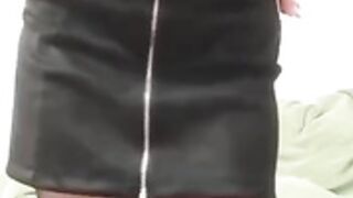 Mujer se masturba en camara