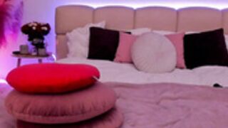 Валерия Токарска пиздень с Усатово сосёт у торков за $$
