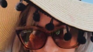 Blondy exib beach Italian Dalelia Part.2