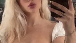 Smoke show blonde masturbates