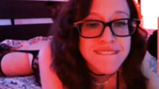 cam girl sucks dildo