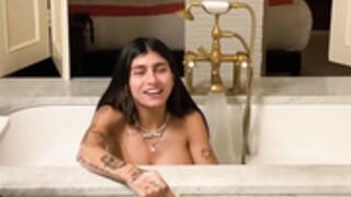 Mia Khalifa Nude Bathub Shower