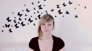 Hunnyb@nani has deceivingly big boobs