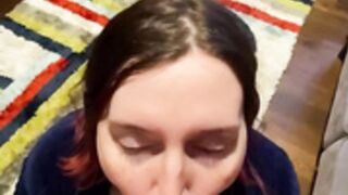 Bettie Bondage shows us his cock sucking skills
