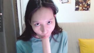 allinaeve sucks clip 01