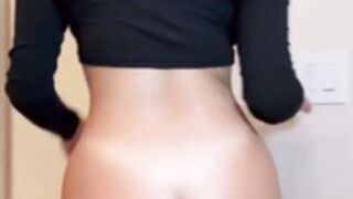 Sophieraiin Soft Striptease