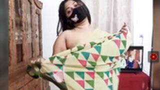 BBy_Queen_in saree show