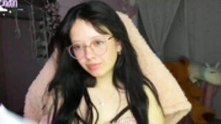 maru_chan_ : 2024-03-01 : ride a dildo