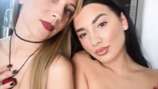Oxyana Naked Lesbian Hot Kissing Tits Massage
