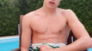 Romeo_twink jerking off