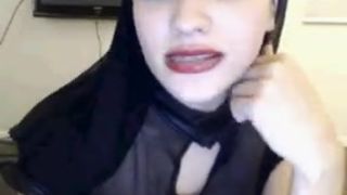 yelena cruz dildo sucking