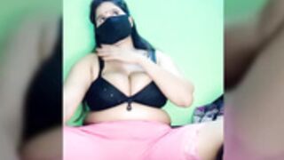 Tishani (2) CLEAR BOOBS FLASH