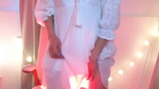 Eli_sun underboob and light show July 2023