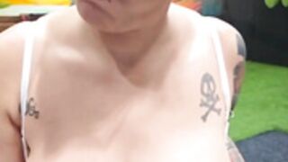 Beurette à gros seins KnivyNyo