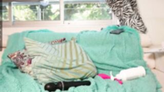 madisonlara 2023-07-10 Dildo Anal Show