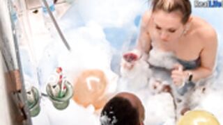 Masha gives a handjb in the jacuzzi