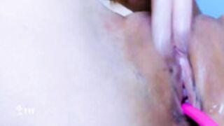 gingercuttie wanks hard like it's the house on fire