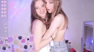 Flurry_Cute lesbian tease