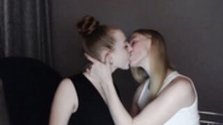 maria_paynex makeout