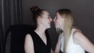 maria_paynex hot kiss 2