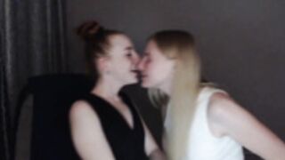 maria_paynex hot kiss 2