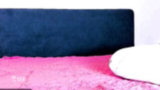 lily_holy Looks pretty, the next moment dumb and goofy