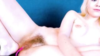 lily_holy perfects dumbness on her face to the max