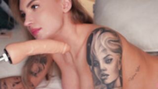 Solar_Kate - Pussy And Face Fucked By A Machine