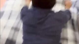 Karely Ruiz Cogiendo en cuatro