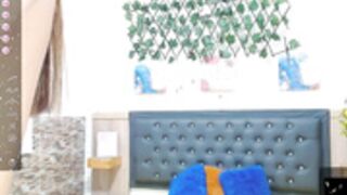 Princess_martinez bouncing her boobs