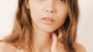 Mila Azul ✨ Home Alone