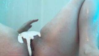 Quick Shower Playtime - bigtits_withoil