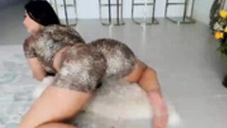 esmeralda_bel - 2022-03-03 (1) tease, twerk no nudity