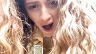 alana15 - Squirt Outdoor