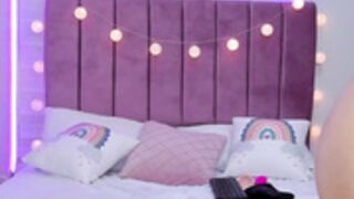 Ania 230309 0715 Riding&AnalFinger