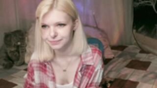 alisakorn 03-02-2023, boobs for a few moments