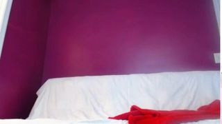 muscle girl handstand